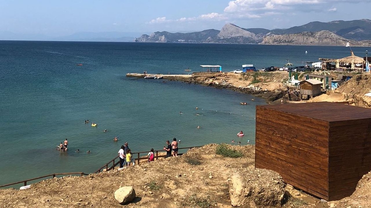 Главная картинка новости: Переехали в Крым — через год сбежали со всех ног: совершенно не то, чем кажется