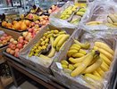 Маленькие пакетики на вес золота: для чего продавцы "Магнитов" и "Пятёрочек" рыскают в ящиках с бананами