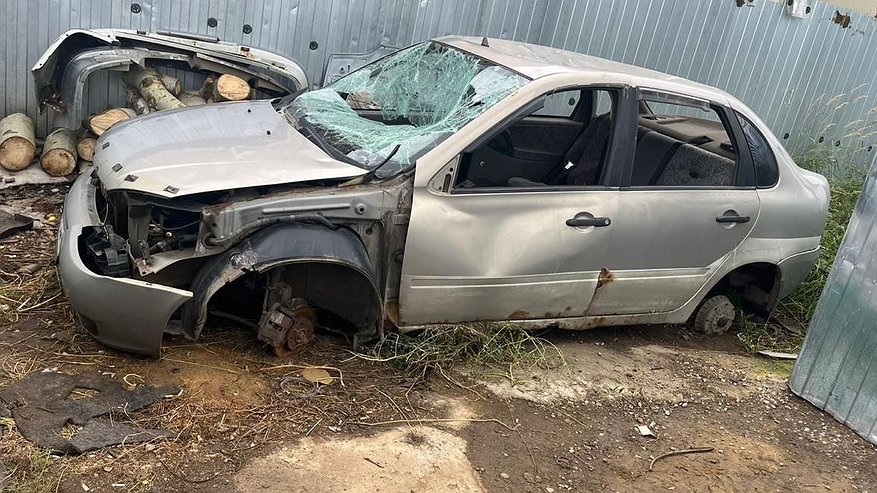 Главная картинка новости: В Костромской области 19-летний вор разобрал "Ладу Калину" на запчасти