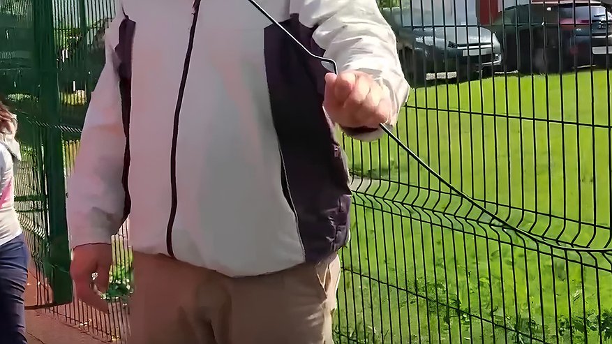 Главная картинка новости: В Костроме спортплощадка на улице Свердлова стала опасным местом