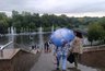 Миниатюра новости: Москва высохнет, Петербург утонет: синоптики раскрыли парадокс осени-2025