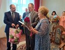 В Галиче Костромской области чествовали супружескую пару, отметившую золотую свадьбу