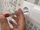 Две фазы в розетке: объясняем простыми словами, откуда берётся эта беда и как не спалить всю технику