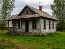 Нашел пустующий дом в заброшенном селе - остался в нем жить: как мужчина выживает без благ цивилизации - а вы бы так смогли?