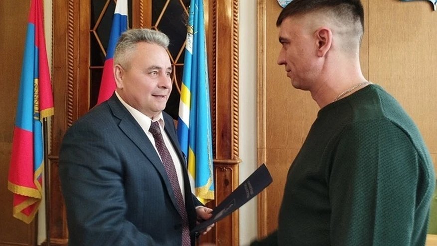 Главная картинка новости: Костромич получил благодарность за спасение тонущей женщины