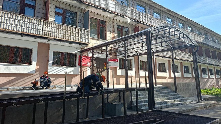 Главная картинка новости: Стало известно, когда в Костроме завершится ремонт поликлиники на улице Запрудня