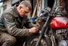 Миниатюра новости: Разобрал советский мотоцикл ИЖ ПС 1974 года - ахнул, когда увидел, что внутри