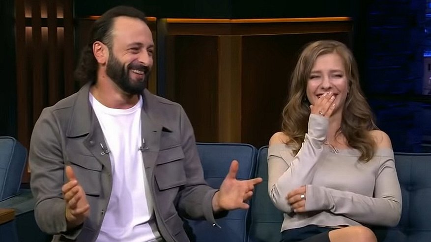 Главная картинка новости: «Мама рулит браком»: Лобачева разоблачила Арзамасову и устроила ледовую войну за Авербуха