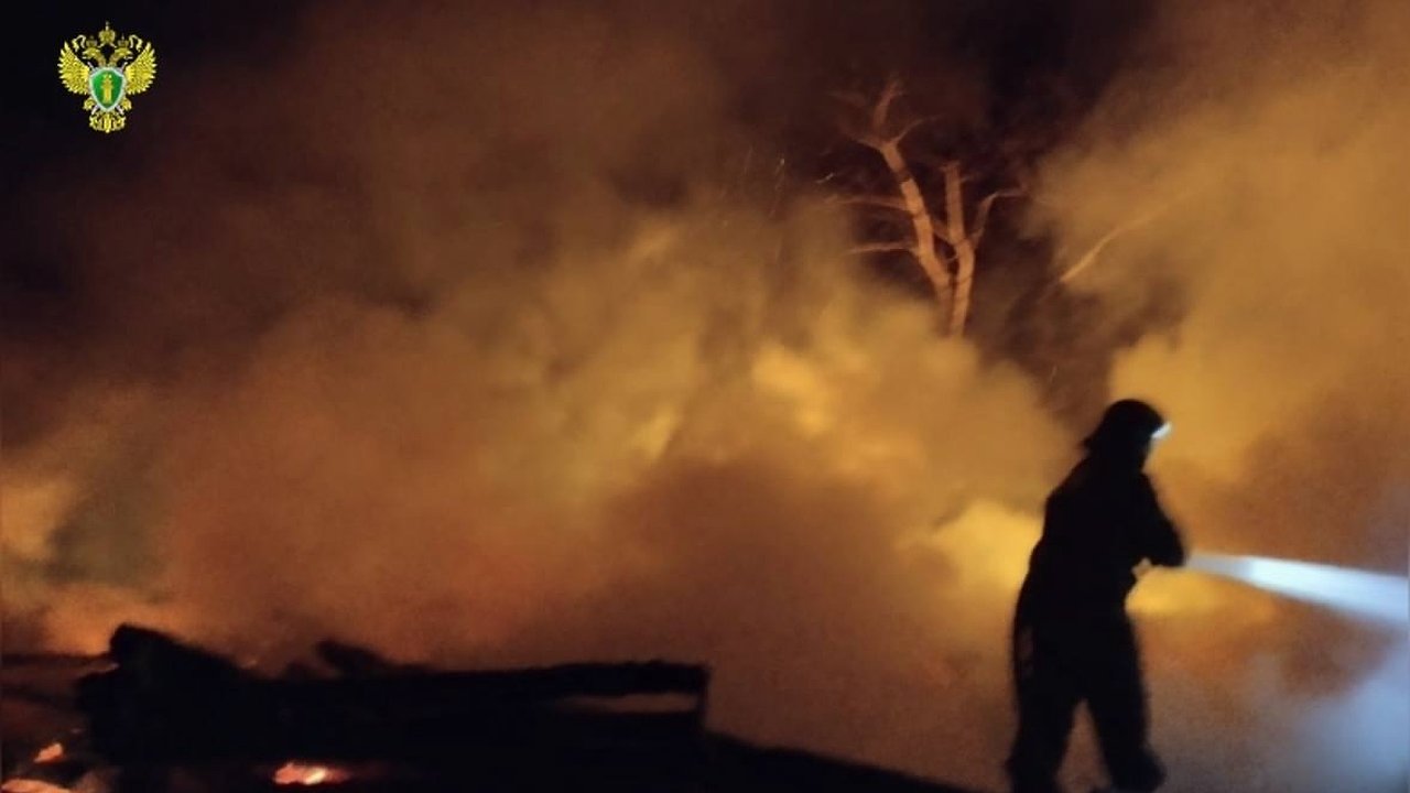 Главная картинка новости: В Судиславском районе в сгоревшем жилом доме нашли тело мужчины