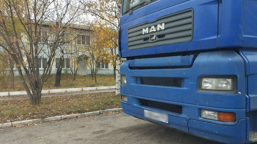 Главная картинка новости: В Костроме выявлено более 1000 нарушений правил стоянки большегрузного транспорта в 2025 году