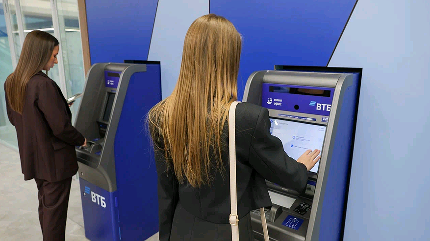Главная картинка новости: Россияне назвали самые ожидаемые операции в цифровых рублях