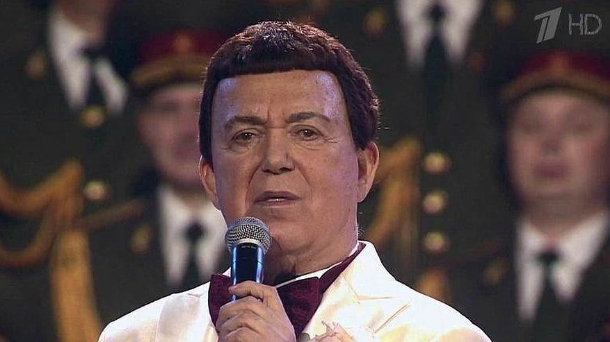 Главная картинка новости: «Свекровь ложилась между молодыми супругами»: жуткая история первой жены Кобзона, от которой стынет кровь