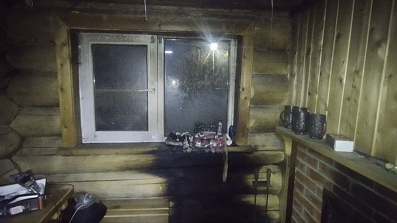 Главная картинка новости: В Костромской области вспыхнула баня