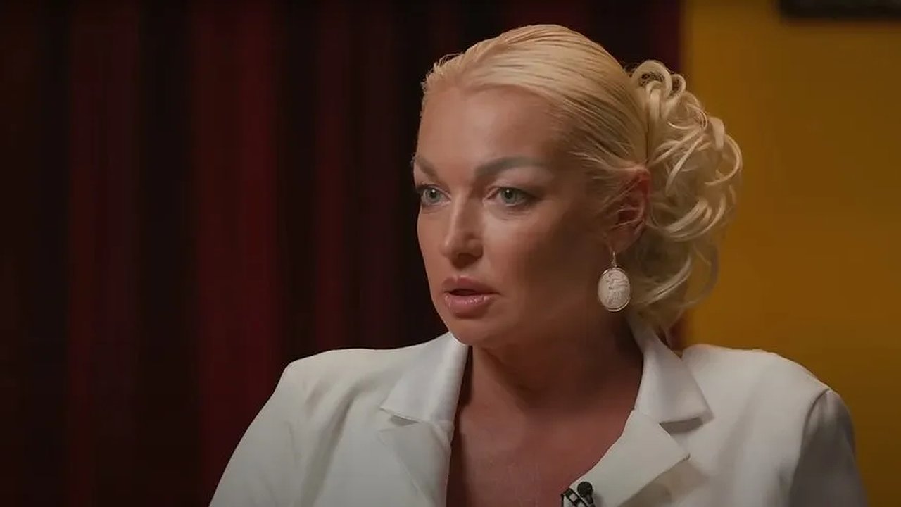 Главная картинка новости: Пятнадцать мужчин Анастасии Волочковой: вспоминаем всех - от олигарха до банщика