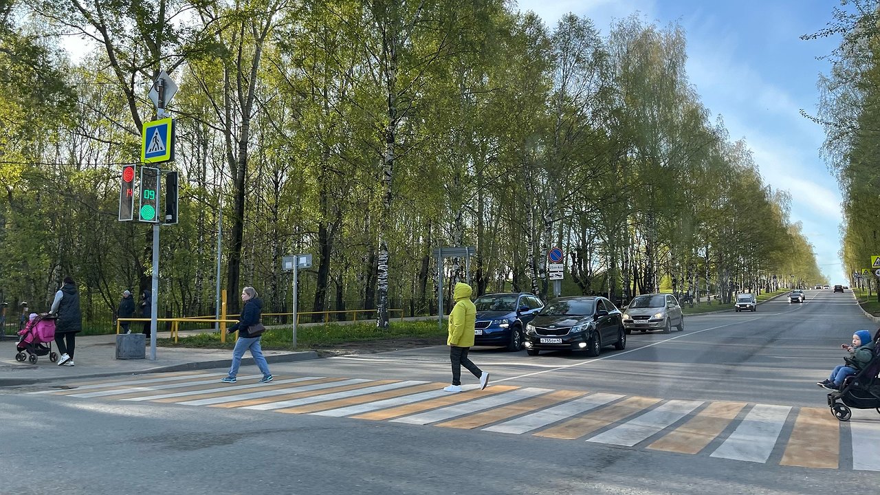 Главная картинка новости: В ГАИ пояснили - что нужно делать, если вы уже пересекли стоп-линию и загорелся красный сигнал светофора