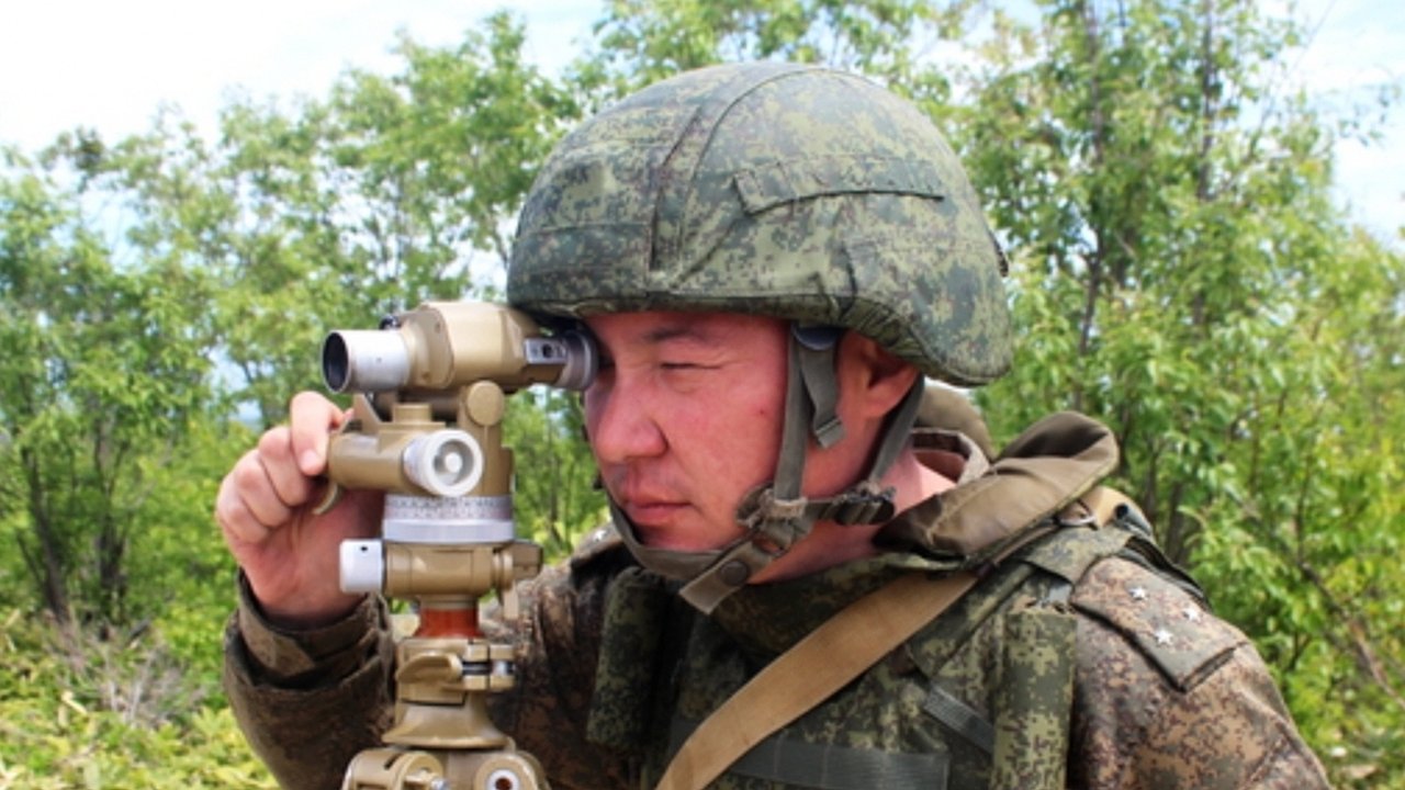 Главная картинка новости: У капитана 4 звезды, а у полковника 3: разбираемся в воинских званиях — все проще, чем кажется