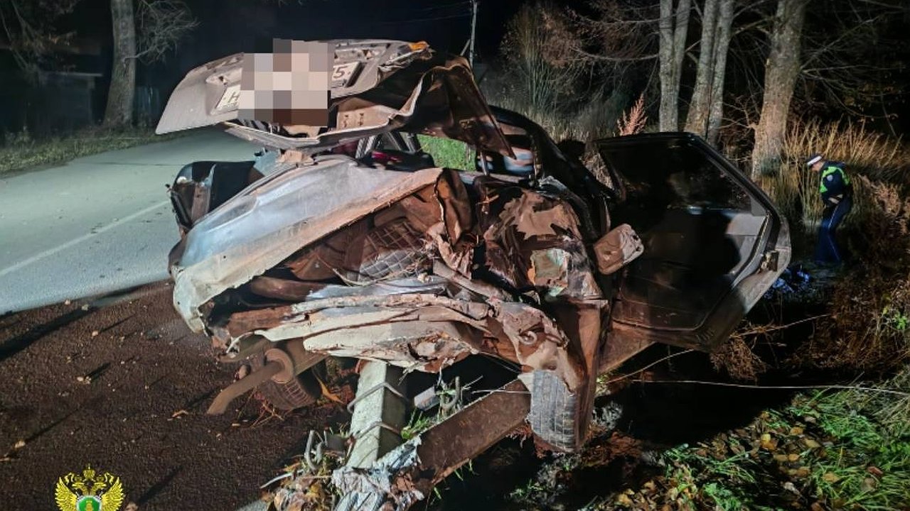 Главная картинка новости: В Костромской области подростки устроили ДТП: погибла 15-летняя девушка