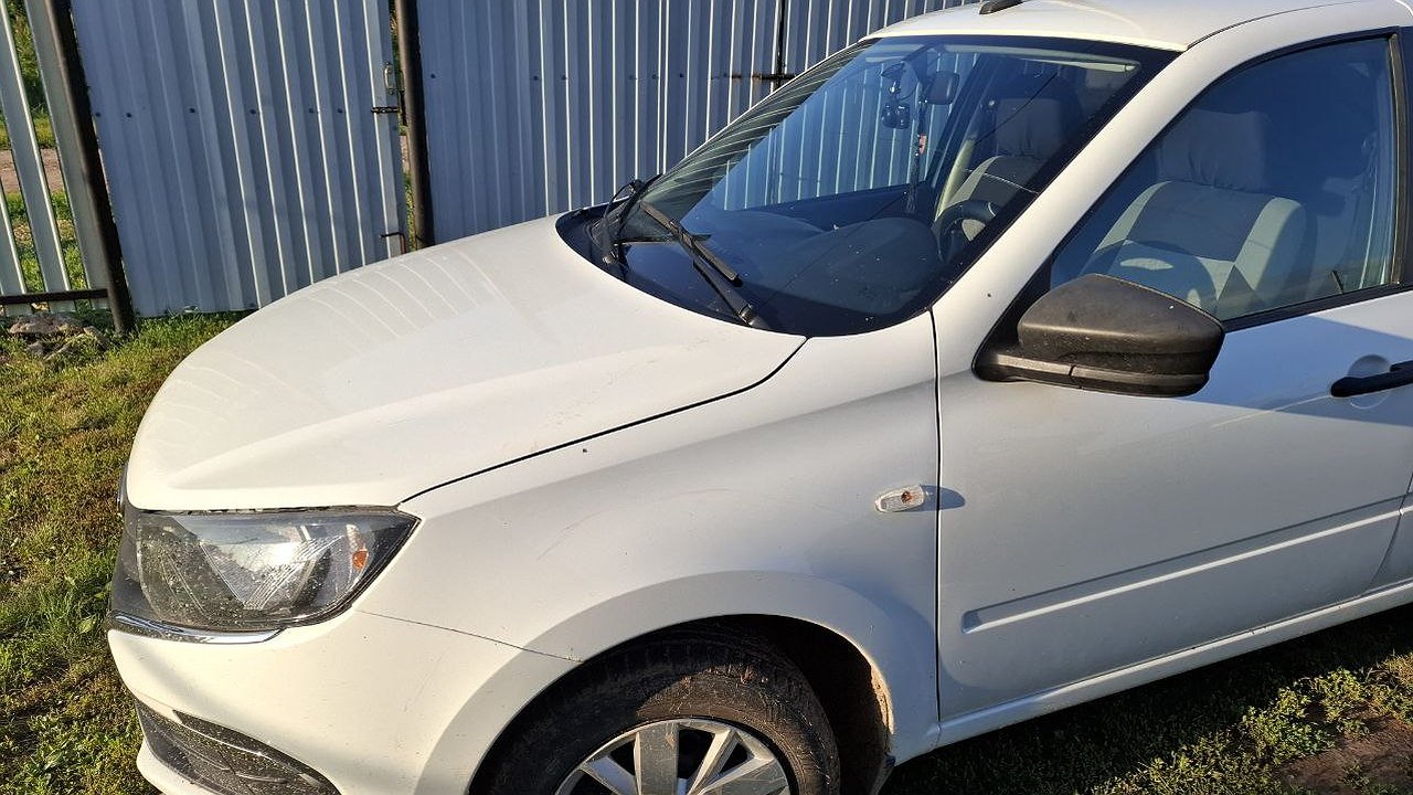 Главная картинка новости: Разобрали новую «Гранту» до винта: герметик только сверху, сварка «на глаз», зато выхлоп — нержавейка на 10 лет