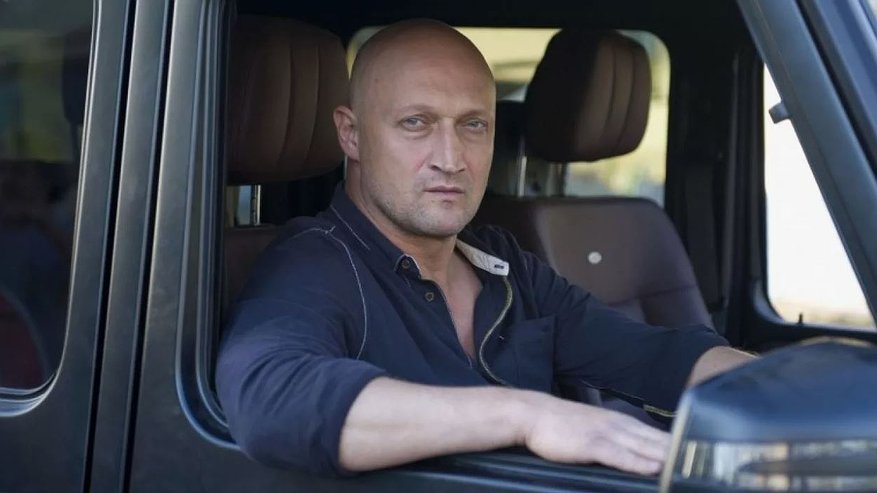 Главная картинка новости: Конфликт с федеральным каналом, миллионные долги и беспросветная нищета: как «голодный» Гоша Куценко жалуется на жизнь