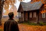 Миниатюра новости: Жители деревень начали массово отключать газовое отопление - раздобыли более дешевое топливо: городским такая схема и не снилась