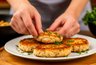 Миниатюра новости: Узнала у свекрови секрет куриных котлет - теперь делаю только так: 1 необычный ингредиент решает все - домашних за уши оттащить не смогла