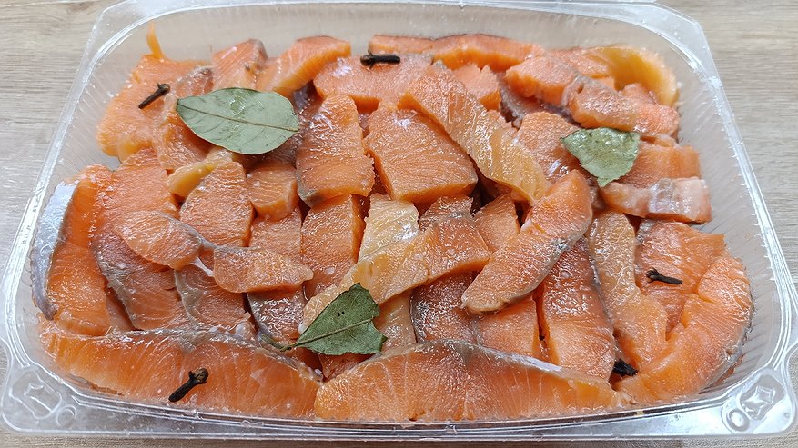 Главная картинка новости: Как выбрать идеальную слабосолёную красную рыбу к праздничному столу и не только: советы от экспертов Роскачества