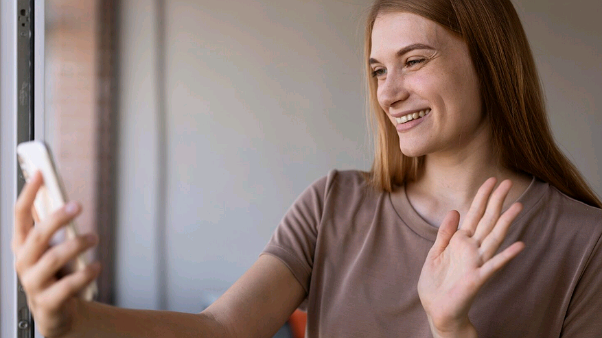 Главная картинка новости: В России запустили сервис видеозвонков по банковским услугам на языке жестов