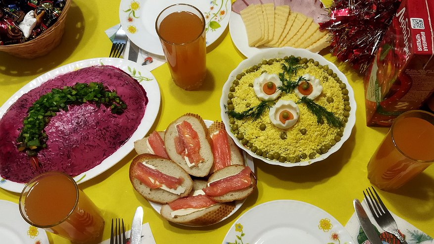 Главная картинка новости: Огненная Лошадь не потерпит таких блюд на новогоднем столе: вот что не вздумайте готовить 31 декабря 2025