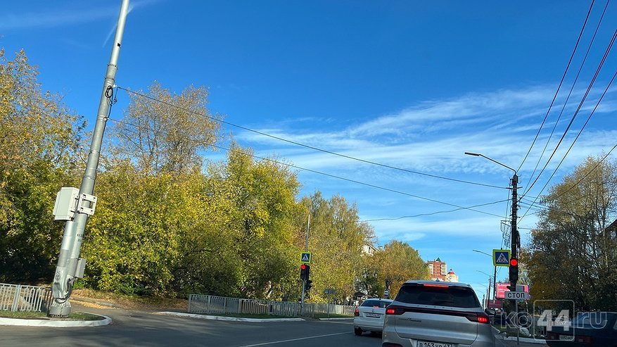 Главная картинка новости: В Костроме появился новый светофор