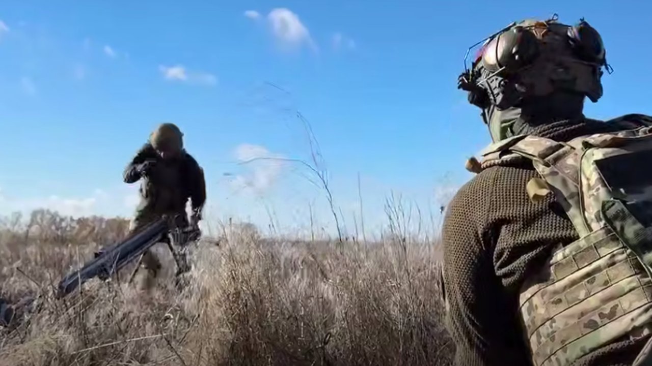 Главная картинка новости: В ночь на 9 ноября над одним из российских регионов сбили сразу 43 украинских беспилотника