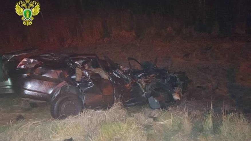 Главная картинка новости: В Островском районе 22-летний водитель "Лады Гранты" попал в смертельное ДТП с фурой