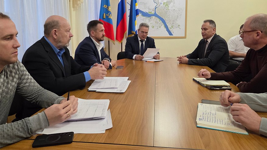 Главная картинка новости: Подрядчики заканчивают восстановление газонов на 20 участках в Костроме