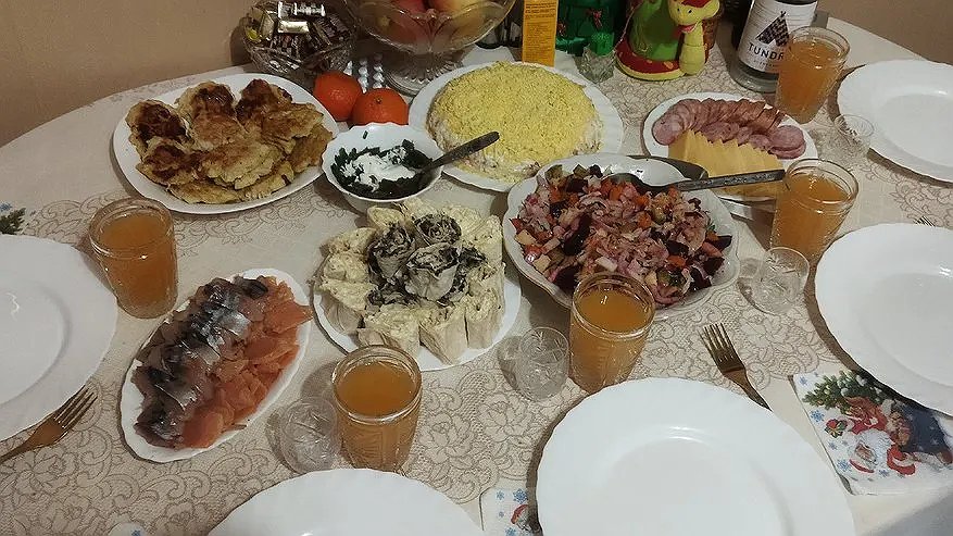 Главная картинка новости: «Мимоза» и «Шуба» — в пролете: заменила их салатом «Черная жемчужина» — Огненная Лошадь бъет копытцем от радости