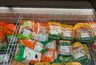 Миниатюра новости: Продавщица в "Пятерочке" увидела, как я закупаюсь сырой курицей — указала на 3 признака: теперь знаю, как определить наколотое мясо