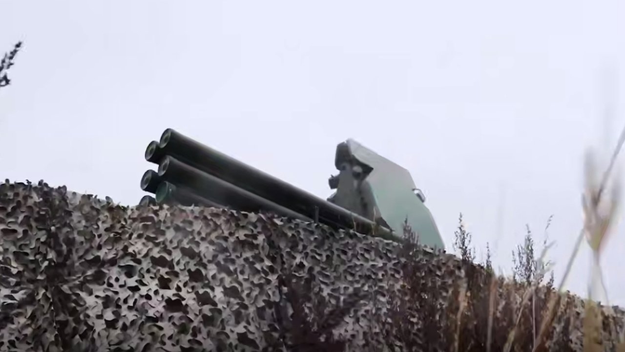 Главная картинка новости: Силы ПВО сбили ночью 69 украинских дронов над девятью регионами РФ