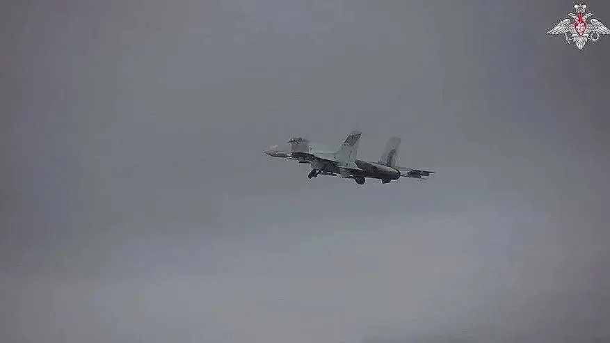 Главная картинка новости: Силы ПВО за ночь сбили 93 украинских дрона над регионами России и акваториями