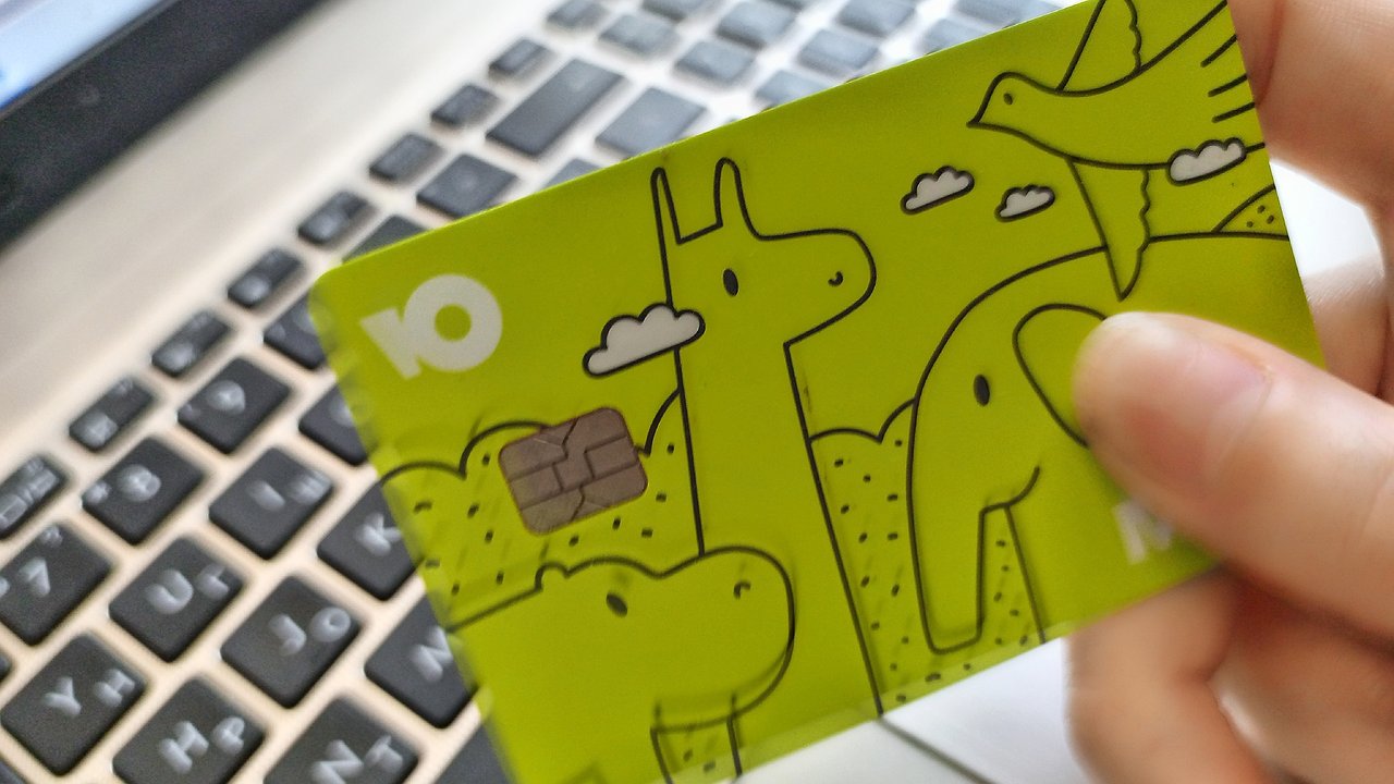 Главная картинка новости: Блокировка на 2 дня: новый лимит для переводов с карты на карту начнёт действовать с января 2026 года