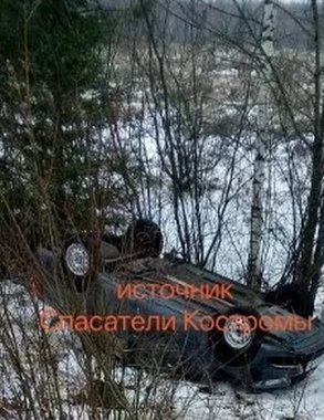 В Костромской области женщина на "Ладе Гранте" улетела в кювет