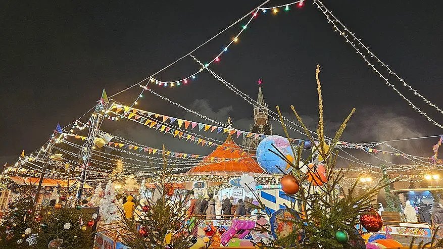 Главная картинка новости: Выходные перенесли из-за обстановки в стране: новогодние праздники 2025-2026 теперь не будут прежними