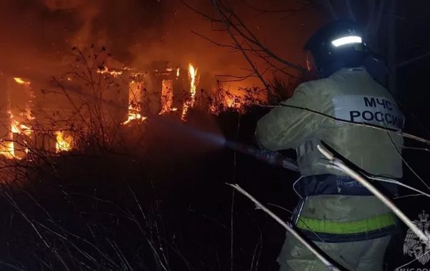 В Костромской области произошел пожар в двухэтажном административном корпусе