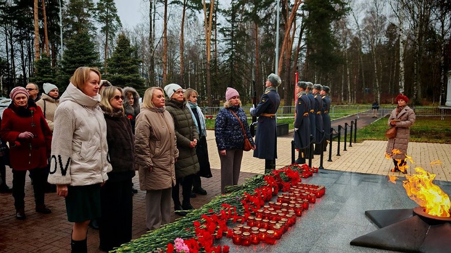 Главная картинка новости: В День Неизвестного солдата костромичи почтили память пропавших без вести земляков