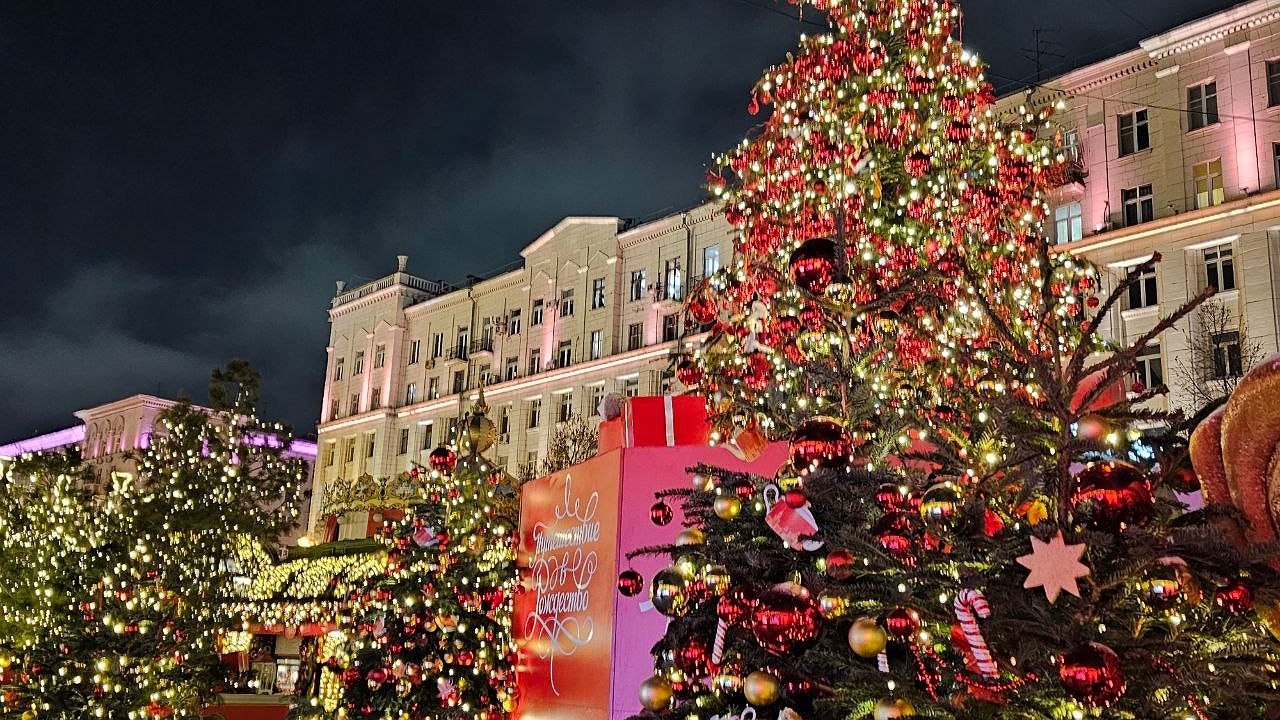 Главная картинка новости: Выходные перенесли из-за обстановки в стране: новогодние каникулы 2025-2026 уже не будут как раньше