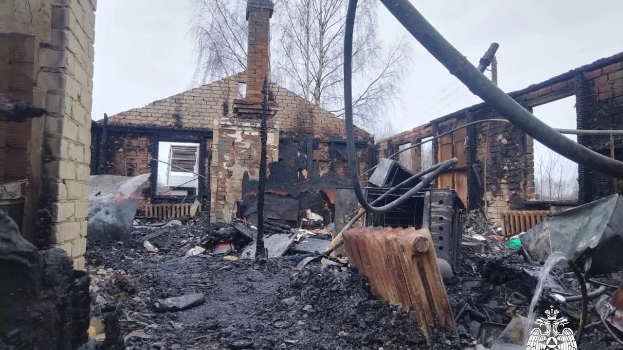 Главная картинка новости: В Костромской области при пожаре пострадала 69-летняя женщина