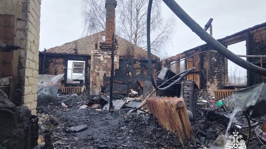 Главная картинка новости: В Костромской области при пожаре пострадала 69-летняя женщина