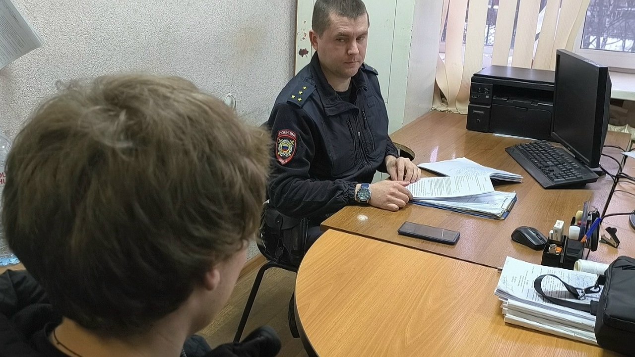 Главная картинка новости: В Костромской области подросток избил мать после попойки с отцом