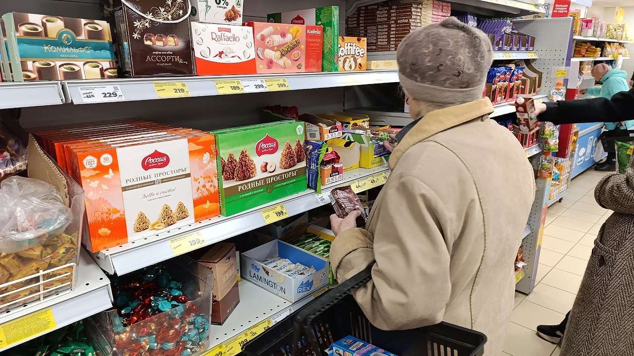 Главная картинка новости: Эту "кондитерку" никогда не берите - она в черном списке Росконтроля. Вот что в ней обнаружили