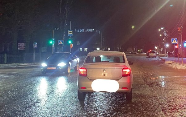 В Костромской области две женщины оказались под колесами Renault