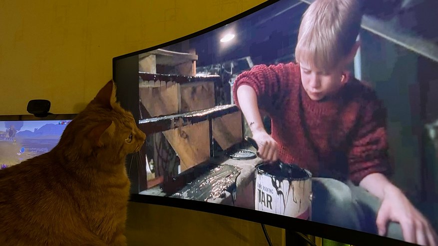 Главная картинка новости: Создаем праздничное настроение дома: что посмотреть и послушать в новогодние каникулы