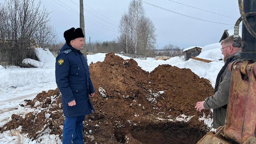 Главная картинка новости: Прокуратура добилась капремонта водопровода в Межевском районе Костромской области