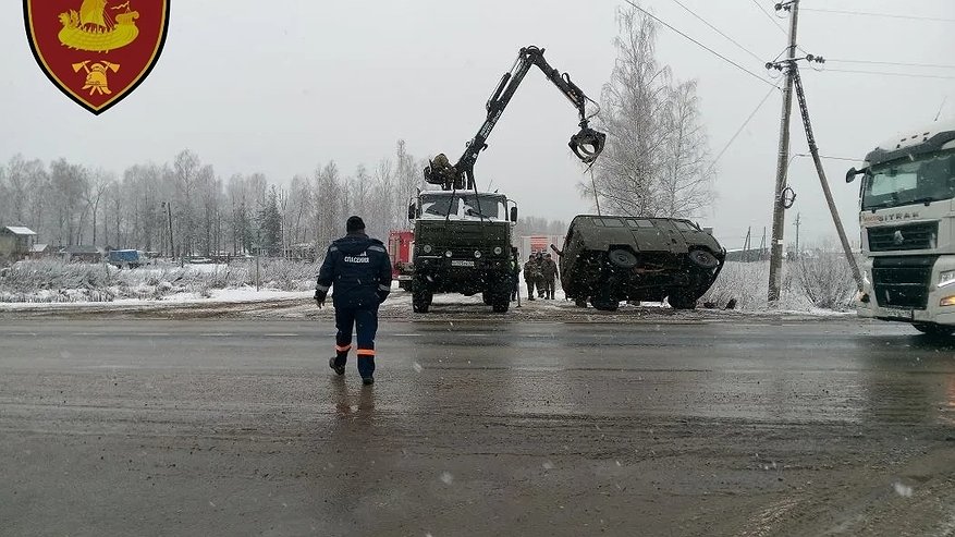 Главная картинка новости: За двое суток в Костромской области три машины вылетели с дороги